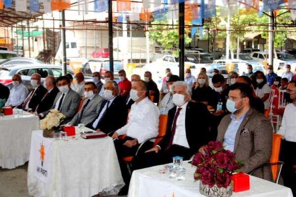 Sarıgöl AK Parti'de yeni başkan Nihat Demirci oldu 