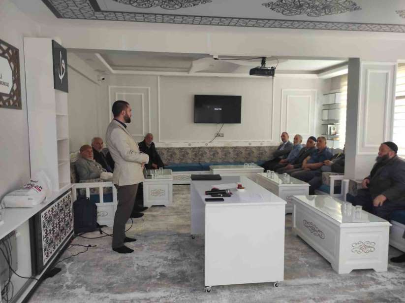 Türkeli'de hacı adaylarına eğitim