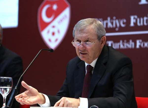 MHK Başkanı Zekeriya Alp istifa etti 