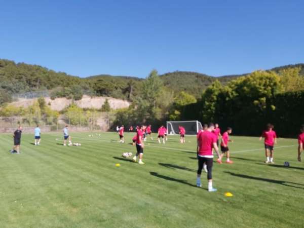Yeşilyurt Belediyespor'da kamp çalışmaları sürüyor 