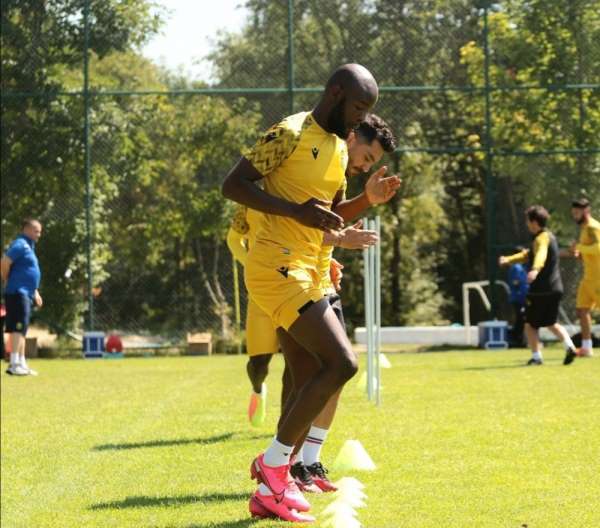 Yeni Malatyaspor'da Zugui ve Hafez Bolu kampında 