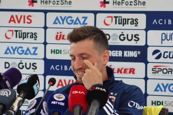 Mert Hakan Yandaş: 'Yaşanan olaylar Fenerbahçe ile beni birbirimize bağladı' 