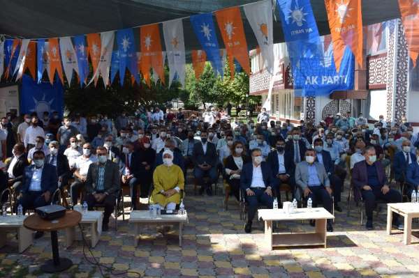 AK Parti Akçadağ ilçe kongresi yapıldı 