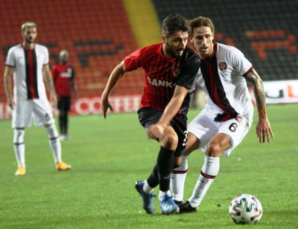 Süper Lig: Gaziantep FK: 2 - Fatih Karagümrük: 2 (Maç sonucu) 