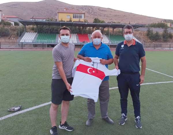 TÜFAD Kayseri Şube Başkanı Osman Yozgat, Yerköyspor futbol akademisini ziyaret e