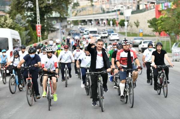 Mamak'ta pedallar sıfır karbon için çevrildi 