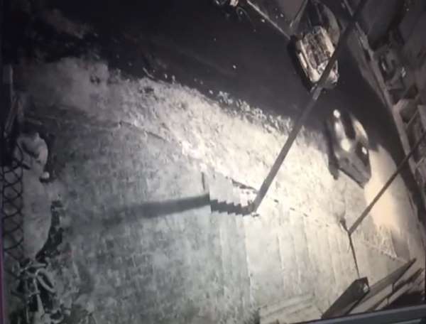 (Özel) İstanbul'da feci kaza: Otomobil aşağıya uçtu