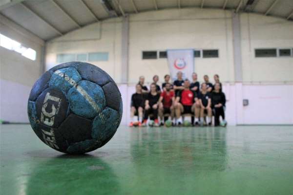 Bir başarı hikayesi; 'Demir Kızlar'