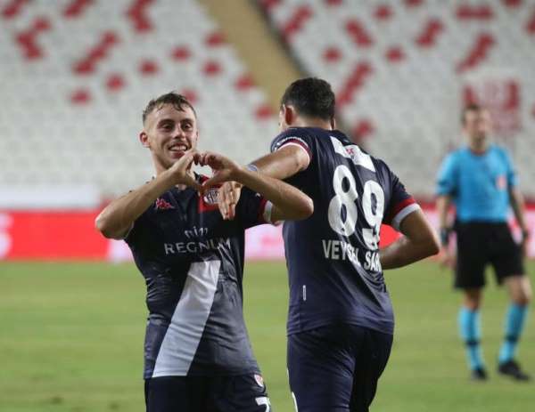 Antalyaspor'un 3 golünden 2'si gençlerden 