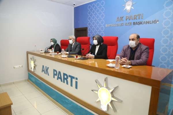AK Parti Battalgazi Kadın Kolları'nın yeni yönetimi belli oldu 