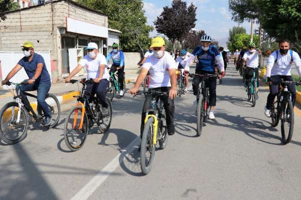 Van Büyükşehir Belediyesinden bisiklet turu 
