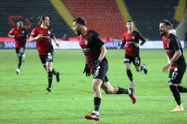 Süper Lig: Gaziantep FK: 1 - Hatayspor: 0 (İlk yarı) 