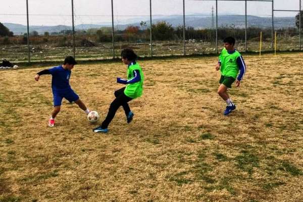 Yunusemre futbol altyapıda çalışmalar sürüyor