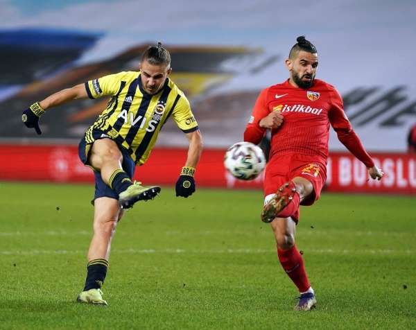 Süper Lig: Fenerbahçe: 1 - Kayserispor: 0 (Maç devam ediyor) 
