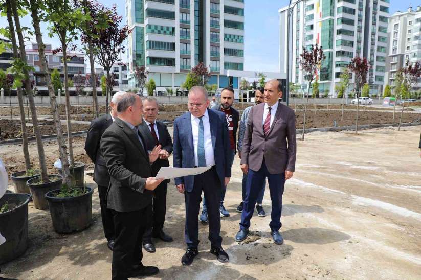 Başkan Demir: "Mahallelerimizi yeşil alanlara kavuşturuyoruz"