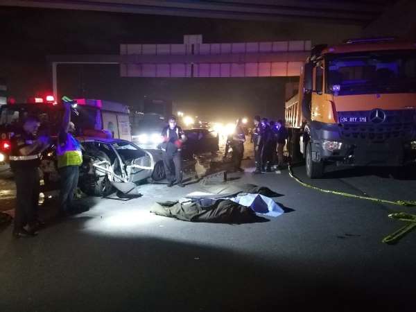 Kocaeli TEM Otoyolu'nda zincirleme trafik kazası: 3 ölü 4 yaralı 