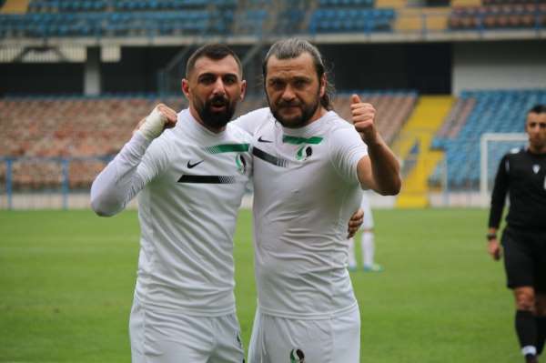 Sakaryaspor'un gol yükünü iki isim sırtladı 