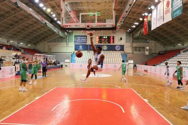 Türkiye Basketbol Ligi: Kocaeli Büyükşehir Belediyesi Kağıtspor: 73 - Büyükşehir