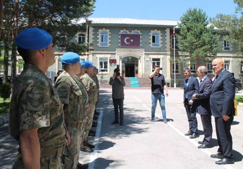 Garnizon Komutanlığı'na bayram ziyareti
