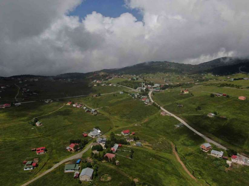 Kurban Bayramı tatilinde Haçka Yaylası'na ziyaretçi akını - Trabzon haber