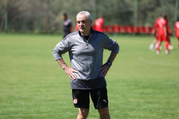 Rıza Çalımbay: 'A Milli Takım'da Sivasspor'dan birilerinin olması gerekiyordu'