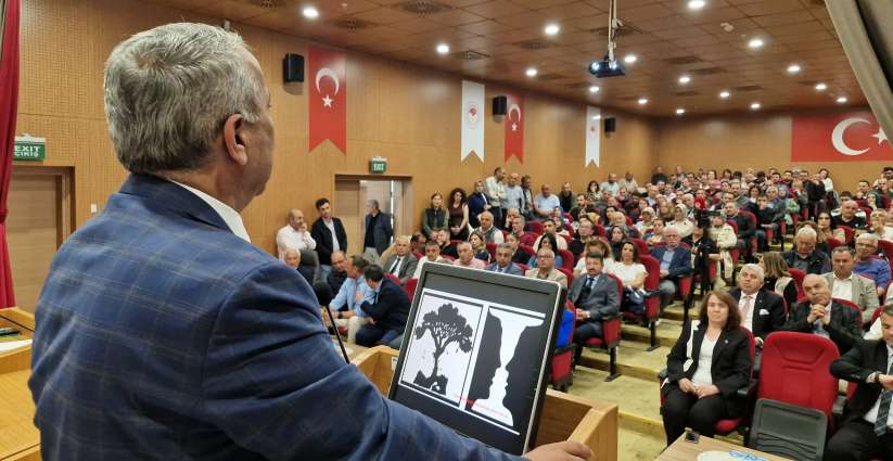 Bitki Koruma Ürünlerinin (Pestisitler) Sürdürülebilir Kullanımı ve Kalıntının Önlenmesi Konulu Eğitim Toplantısı Düzenlendi