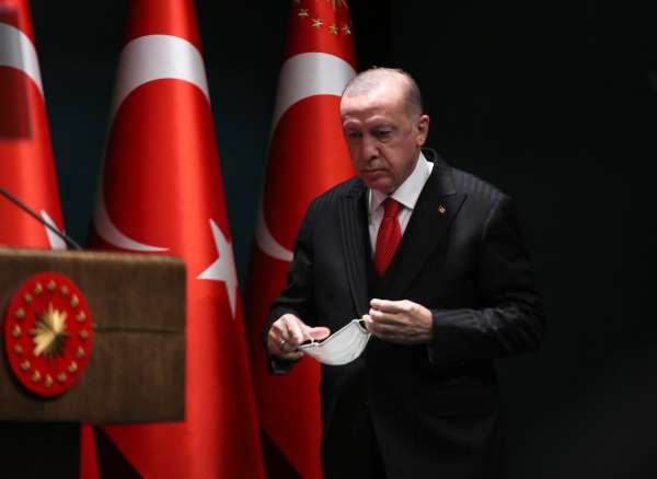 Cumhurbaşkanı Erdoğan: 'Aşı için ilk etapta 50 milyon dozluk bir anlaşma yaptık.