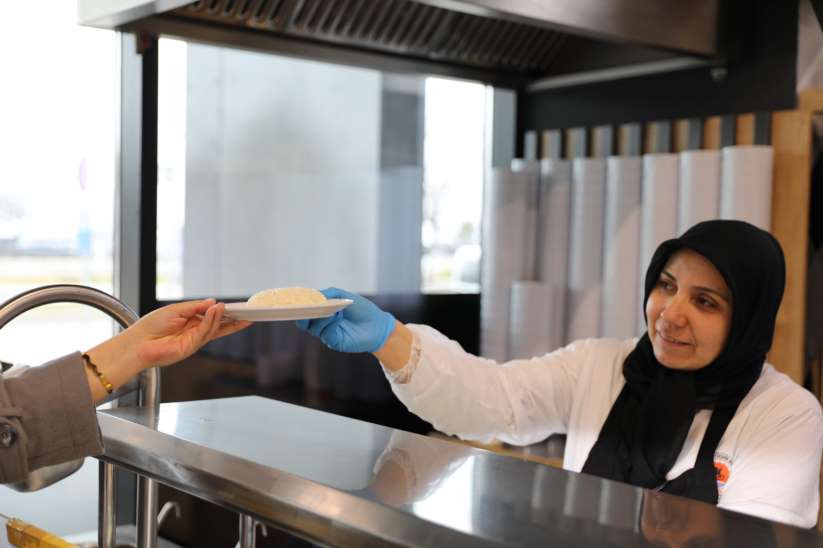 BAŞKAN DOĞAN’IN GÖNÜLLERE GİREN HİZMETİ 153 RESTORANLAR YARIM MİLYON İNSANA HİZMET VERDİ