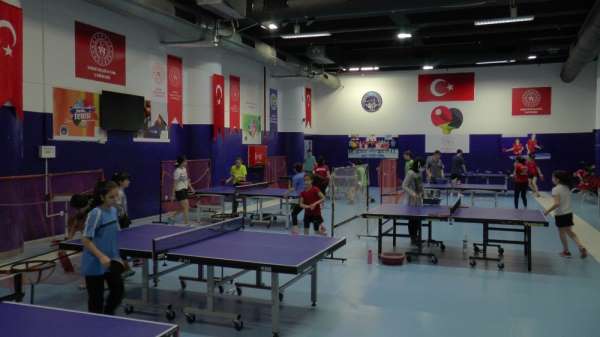 (Özel haber)Kayserili masa tenisçisi olimpiyatlara giden ilk Türk uyruklu masa t