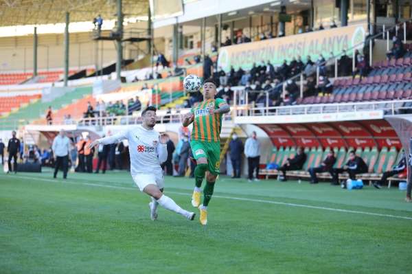 Süper Lig: Aytemiz Alanyaspor: 2 - DG Sivasspor: 0 (İlk yarı)