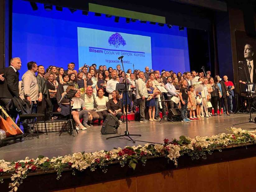 Çocuk ve Gençlik Korosu'ndan 12 farklı dilde konser