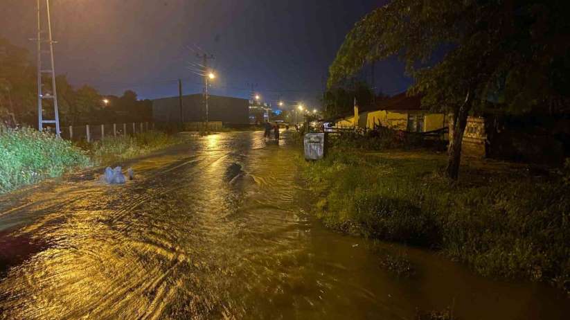 Sinop'ta sağanak yağış, heyelanlara neden oldu