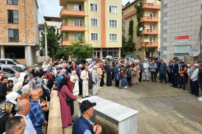 Giresun'dan 516 hacı adayı dualarla kutsal topraklara uğurlandı