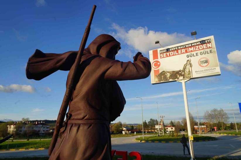 Türk kadınının kahramanlık timsali Şerife Bacı'nın hatırası İstiklal Yolu'nda yaşatılıyor
